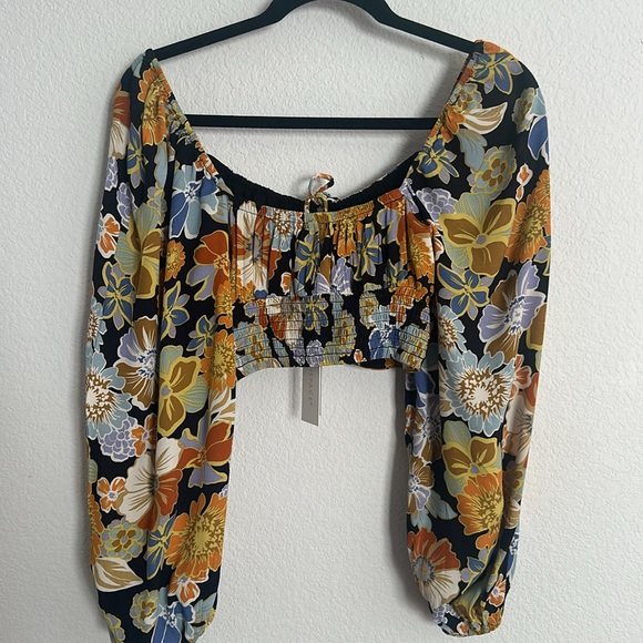 L* SPACE Daphne crop top L $154 - Picture 8 of 10